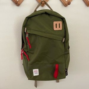Topo design daypack classic